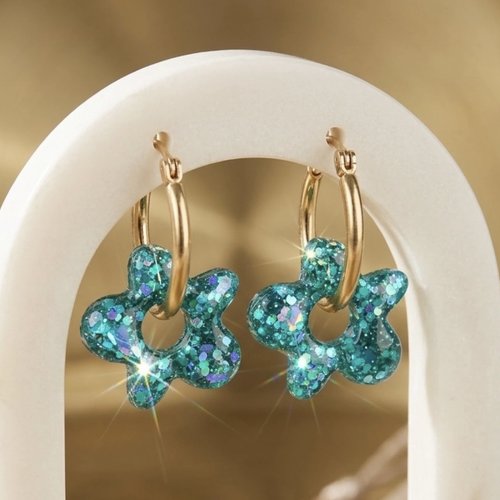 Boucles d’oreilles avec charms fleurs