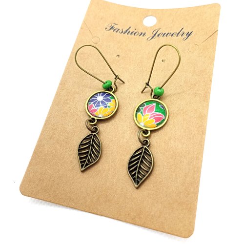 Destockage boucles d’oreilles en laiton bronze *motifs floraux* avec cabochons en résine