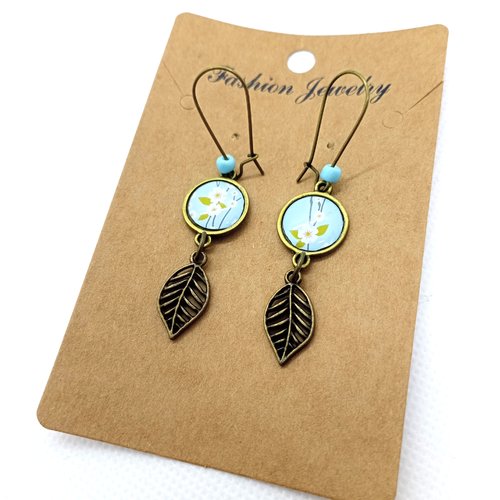 Destockage boucles d’oreilles en laiton bronze *motifs floraux* avec cabochons en résine