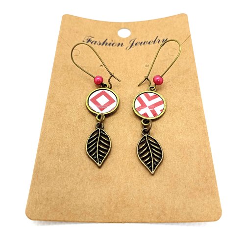 Destockage boucles d’oreilles en laiton bronze *motifs floraux* avec cabochons en résine