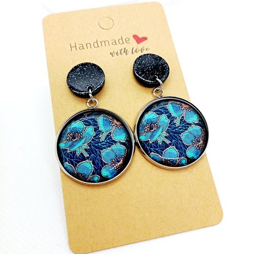Boucles d’oreilles motifs floraux bleus
