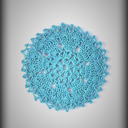 Napperon au crochet (modèle n°8) 9,5 cm turquoise