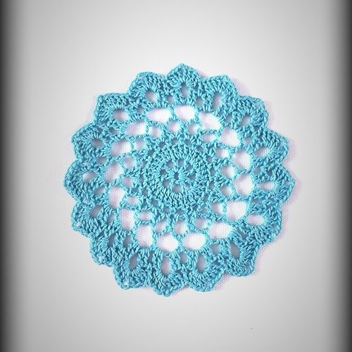 Napperon au crochet (modèle 9) 9,5 cm turquoise