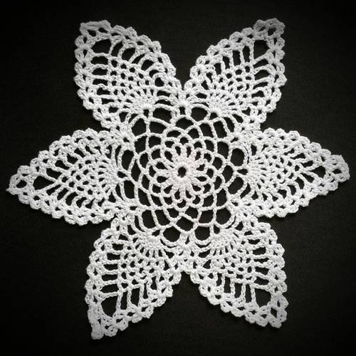 Napperon Rond Au Crochet – Fait Main, Artisanat Français – Coton Blanc (35 Cm)