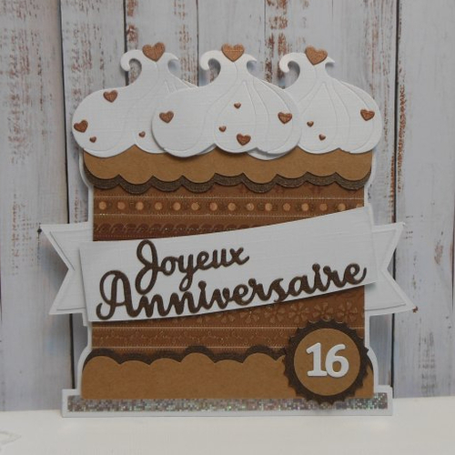 Carte anniversaire en forme de gâteau chocolat age personnalisable 16 ans  fait main - Un grand marché