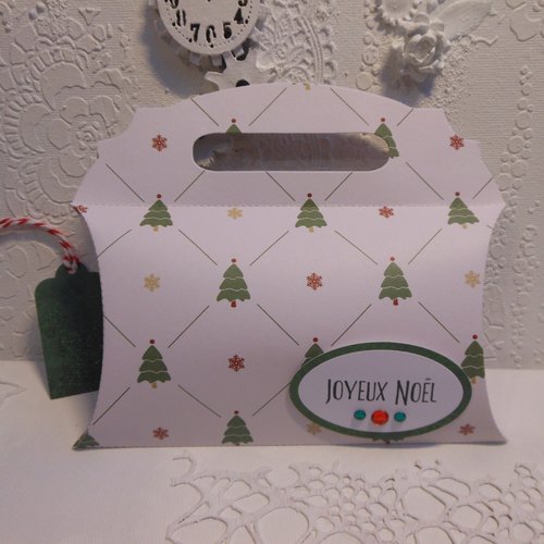 Déstockage boite petit cadeau coussin (pillow box) avec poignée - sapin vert rouge joyeux noël fait main
