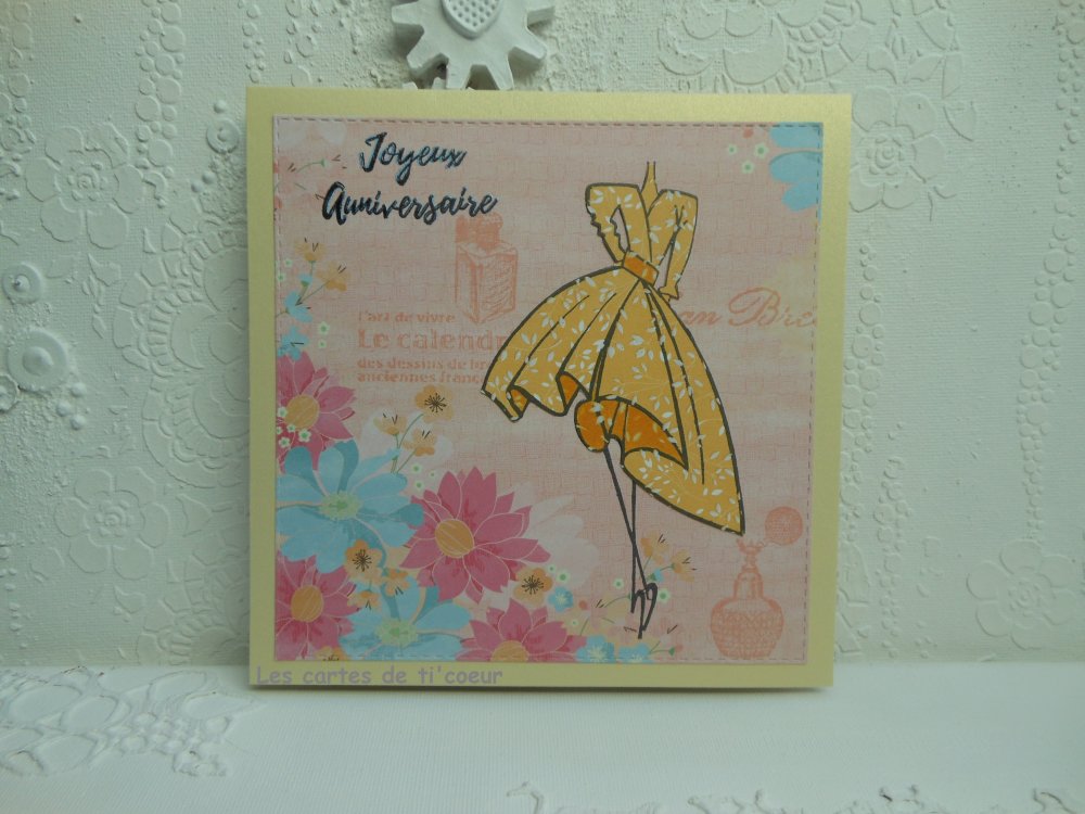 Carte Anniversaire 15 X 15 Robe Couture Parfum Fleurie Un Grand Marche