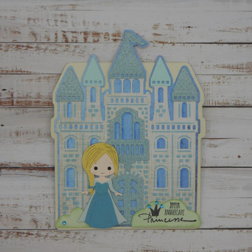 Carte anniversaire princesse blonde en robe bleue et son château fait main