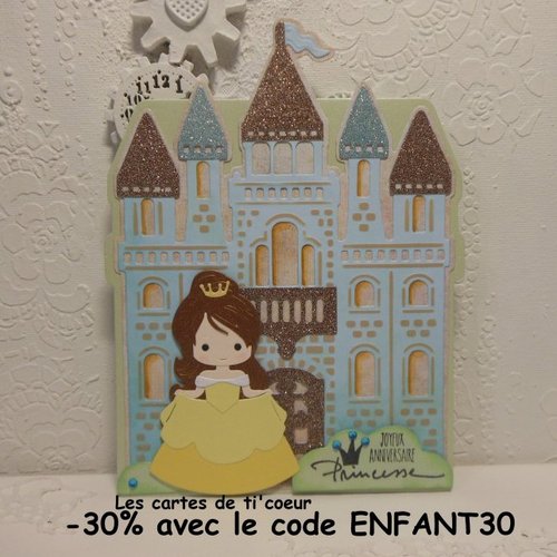 Carte anniversaire belle princesse en robe jaune et son château fait main