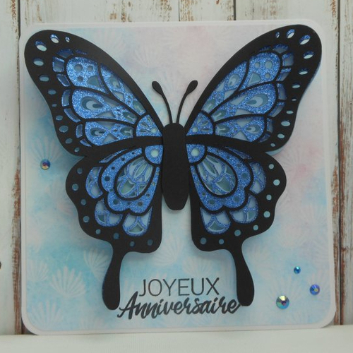 Carte anniversaire 15x15 grand papillon bleu 3d fait main - Un