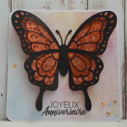Carte anniversaire 15x15 grand papillon orange 3d fait main