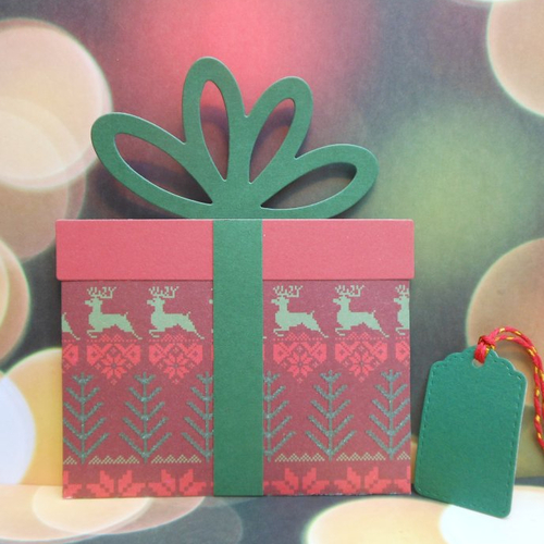 Pochette cadeau de noël pour carte cadeau rennes et sapins rouge et vert fait main