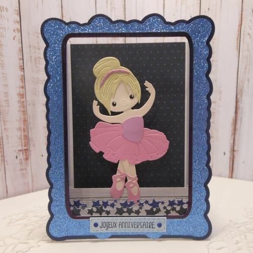 Carte anniversaire pop-up 3d danseuse classique ballerine tutu rose et mauve dans une boîte aux violettes cadre bleu nuit fait main