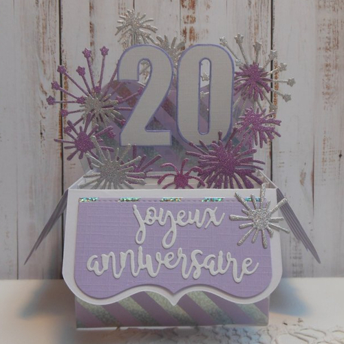 Carte anniversaire pop up boîte 20 ans feux d'artifice lavande violet et rayures holographiques 3d fait main