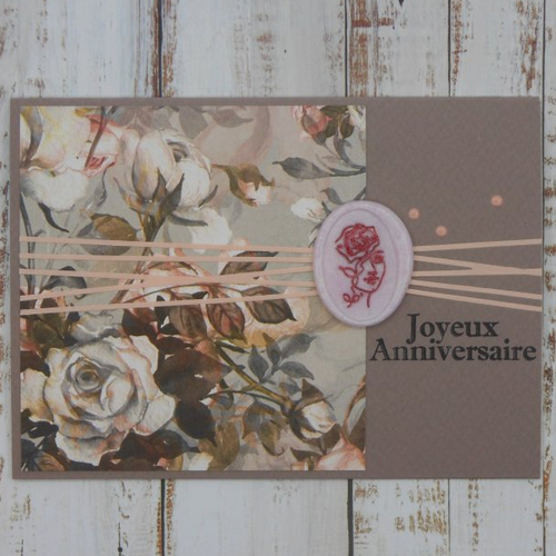 Carte anniversaire cachet sceau de cire synthétique femme fleur mauve fond roses sauvages fait main