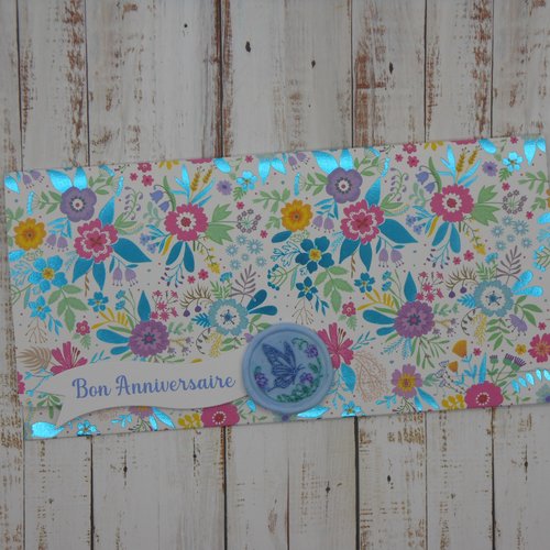 Pochette cadeau anniversaire avec sceau de cire papillon pour billet, chèque, place spectacle fleurettes multicolores touche foil bleu