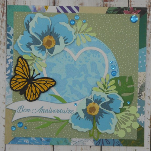 Carte anniversaire 15 x 15 coeur blanc fleurs bleues papillon orange fait main