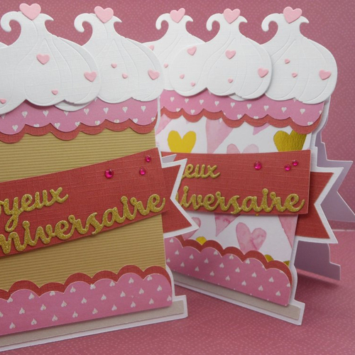 Carte anniversaire en forme de gâteau rose coeurs age personnalisable 18 ans fait main
