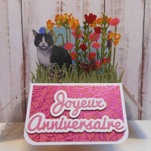 Boîte pop up carte anniversaire chat noir et blanc dans un champs de fleurs 3d fait main
