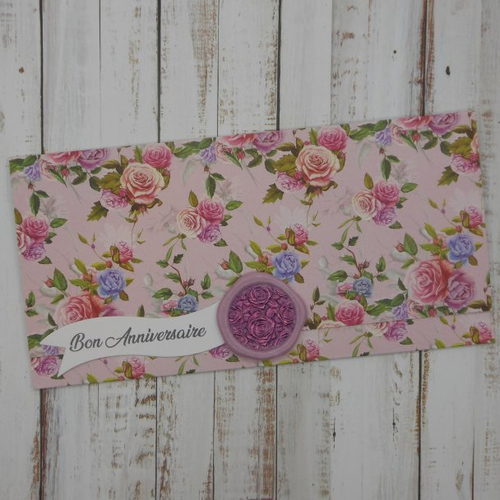 Pochette cadeau anniversaire sceau de cire roses mauve pour billet, chèque, place de spectacle bouquets de roses multicolores fait main