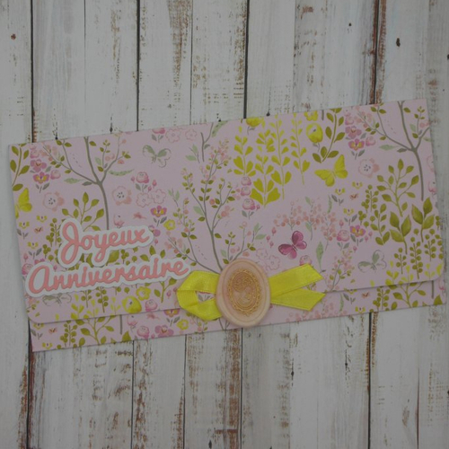 Pochette cadeau anniversaire avec sceau de cire camée pour billet, chèque, place de spectacle fleurs rose et jaune fait main