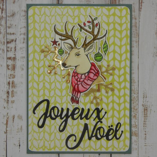 Carte de voeux joyeux noël renne sur fond embossé motif tricot vert fait main