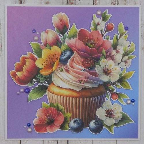 Carte toute occasion 15 x 15 cupcake fleuri fond bleu violet fait main