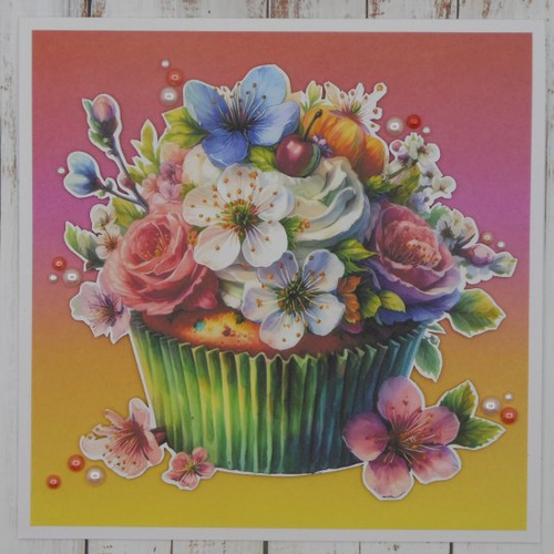 Carte toute occasion 15 x 15 cupcake fleuri fond corail rose orange jaune fait main