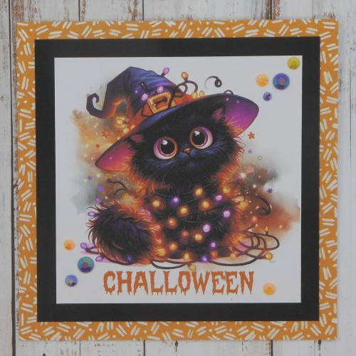 Carte chat halloween guirlande orange et violet, fond noir et orange fait main