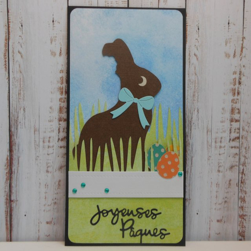 Carte joyeuses pâques 21,5 x 10,5 lapin en chocolat oreille croquée noeud bleu fait main