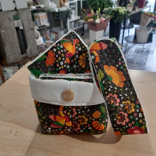 Panière de lingettes et bandeau de soins