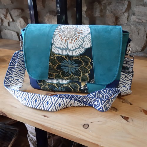 Sac besace suedine, simili cuir et tissu coton