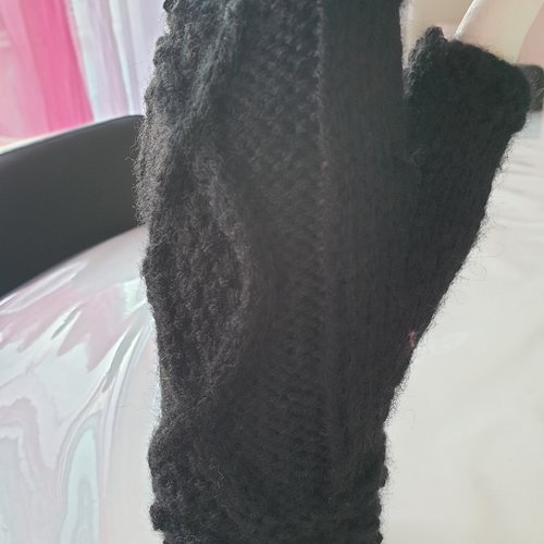 Mitaines femme - coloris noir - tricotées à la main