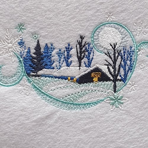 Carte de vœux en feutrine brodée – modèle “le chalet”