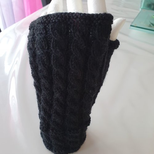 Mitaines noires tricotées main pour femme