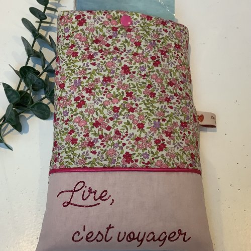 Pohette pour livre de poche ou liseuse