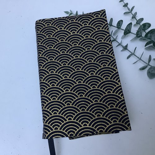 Protege livre grand modèle