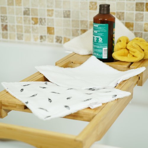 Serviettes visage en éponge bambou et coton, lot de 2, blanc à motif plumes