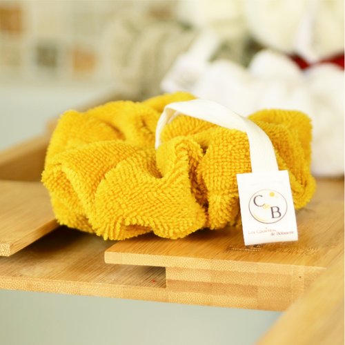Fleur de douche en éponge bambou, jaune curcuma