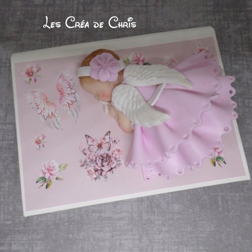 Boite livre avec son bébé.