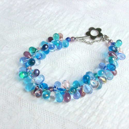 Bracelet aux couleurs de la bretagne, en gouttes de verre.