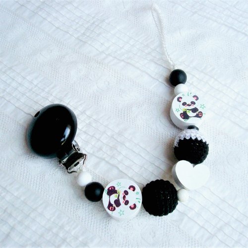 Attache-tétine testée et conforme, collection "panda" en noir et blanc