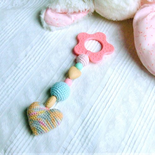 Jouet d'éveil, anneau de dentition et hochet version fille