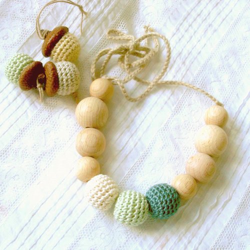 Collier d'aide à l'allaitement, trois perles de coton: vert bambou, perle de tahiti, vanille et en bois de hêtre