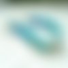 Collier aigue-marine adapté aux jeunes mamans avec perles crochetées dans un camaïeu bleu et turquoise