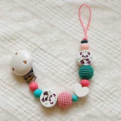 Attache-tétine fille "panda", perles en silicone, bois et coton crocheté rose et vert