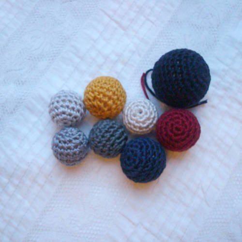 Commande spéciale réservée eugenie-bohec: ensemble de perles crochetées en coton dmc