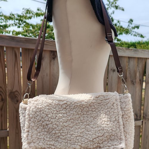 Sac besace "letoumou"