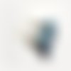 Boucle d'oreille pendante pompons tissue bleu turquoise, marron, écru, perles en verre, coupelles, crochet en métal acier inoxydable doré