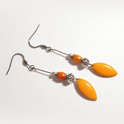 Boucle d'oreille pendante, losange émaillé orange, perles en verre, tige, crochet en métal acier inoxydable argenté